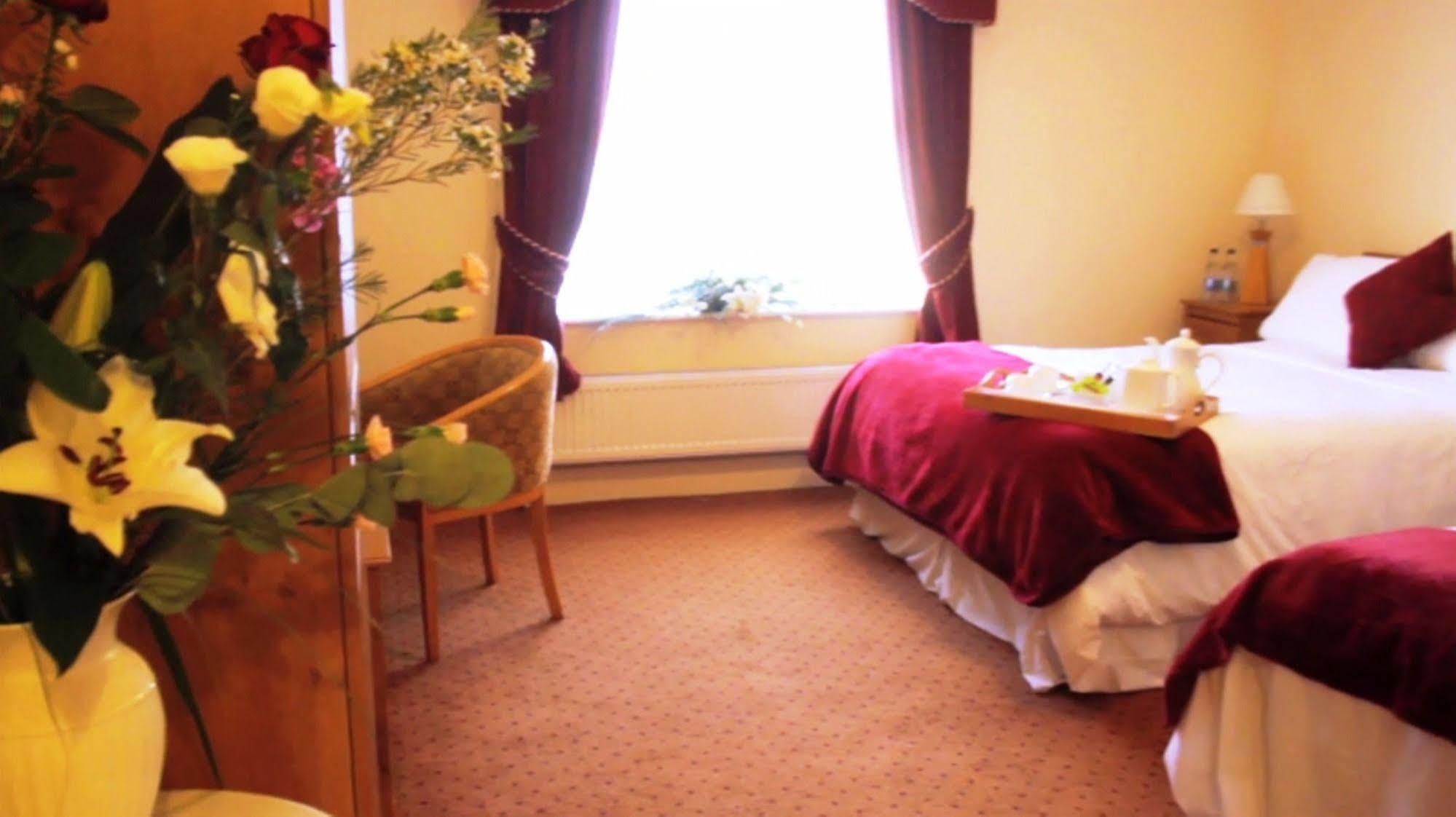 The Strand Hotel Ballyliffin Extérieur photo
